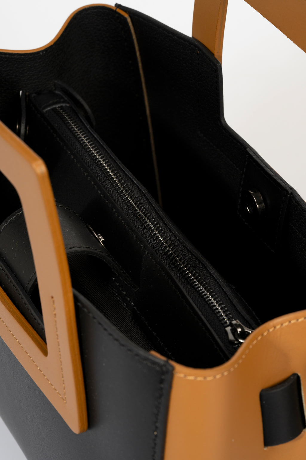 Handtasche Amira – Nero Cuoio by MARELA